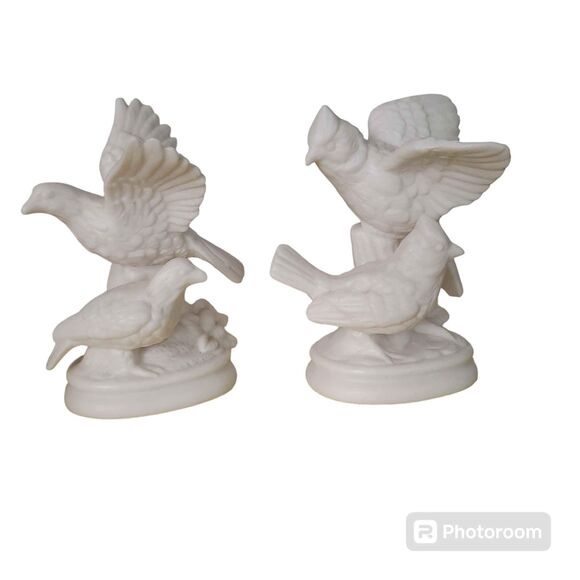 Vintage Japan Bisque Cardinal and Pheasant white figures - Picture 1 of 7